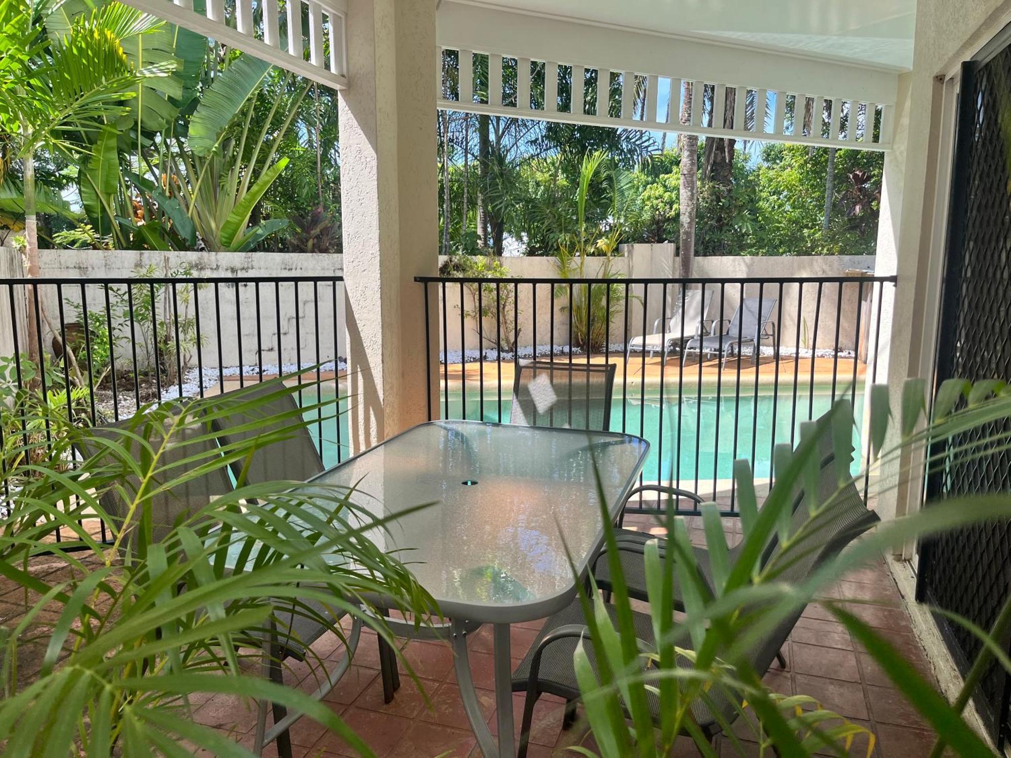 The Villas Palm Cove Rum bild